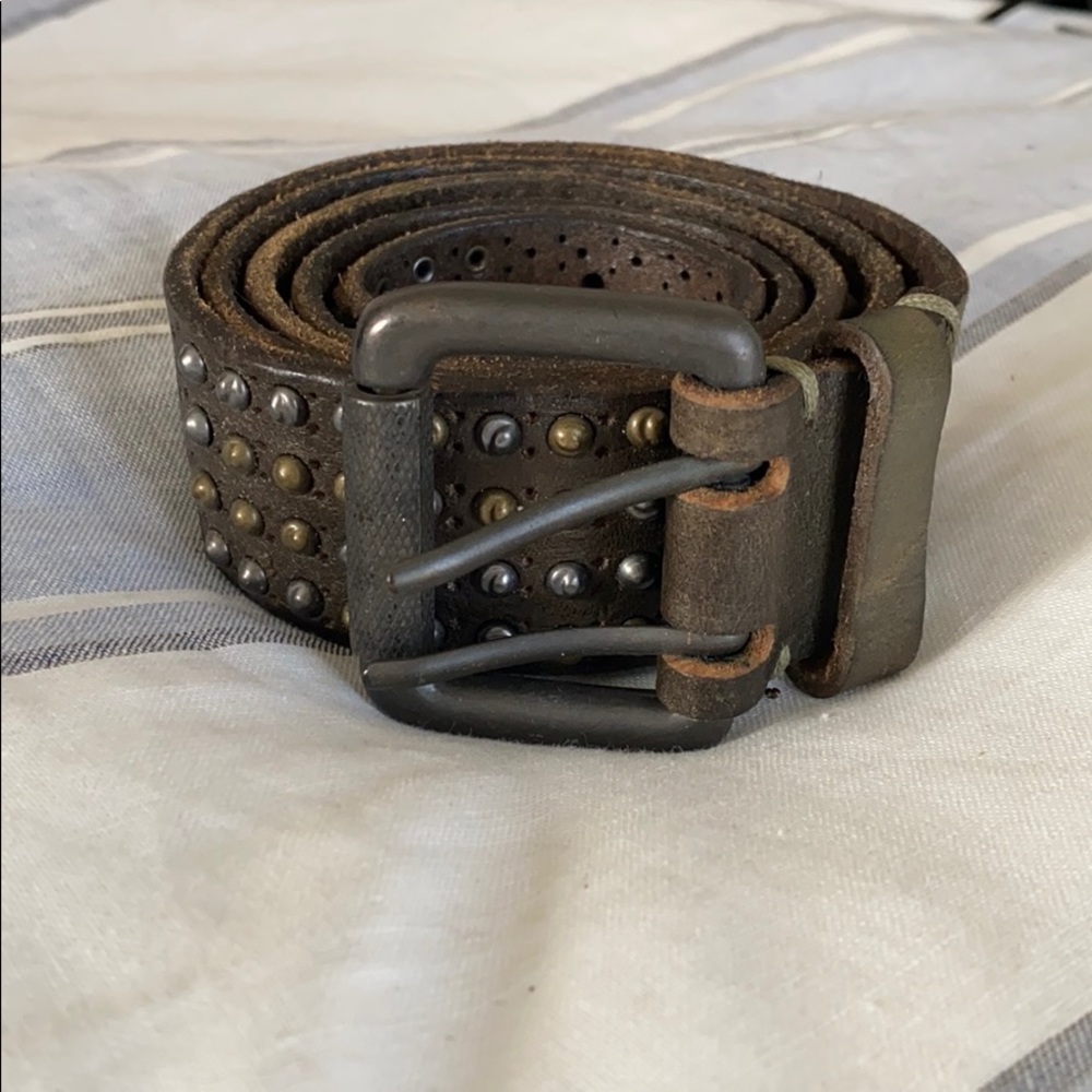 Women’s belt size small